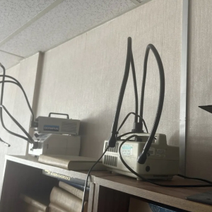 Light source unit with fibre-optic cables – lab prop