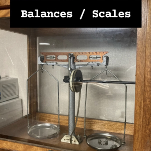 Balances and scales – vintage beam balance in a glass case