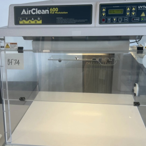 AirClean laminar flow workstation – laboratory prop