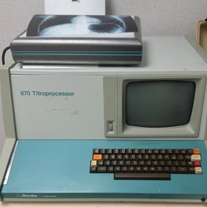 Vintage 1980s computer with monitor and keyboard – retro lab prop