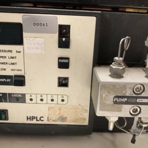 Vintage HPLC pump module – retro lab equipment prop